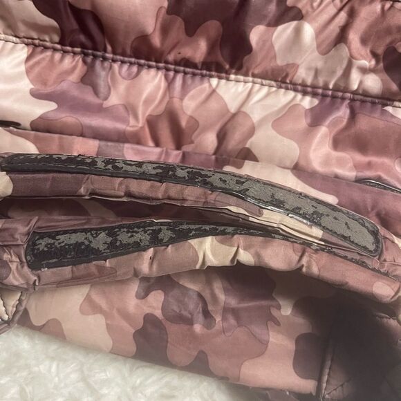 Sondra Roberts Squared quilted nylon burgundy & tan camouflage medium tote bag - Picture 14 of 14